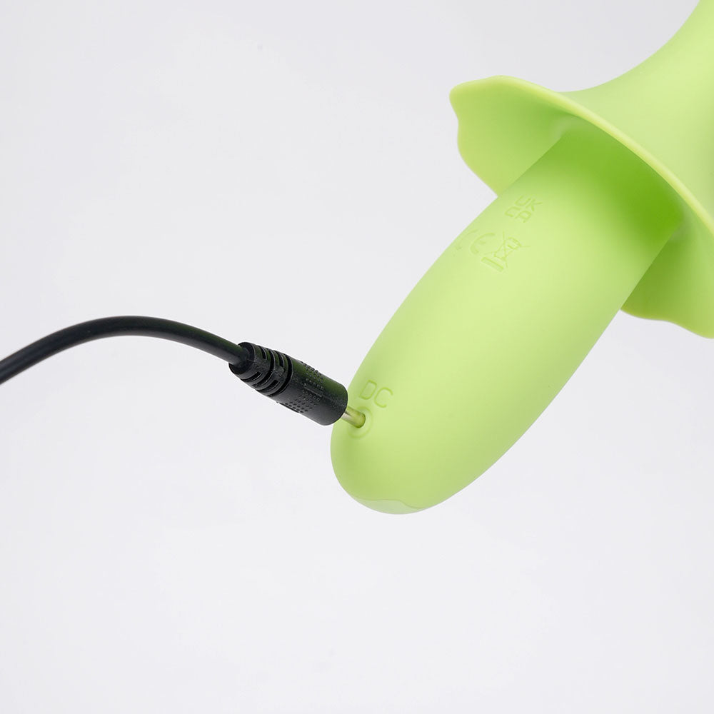 Maia SIENNA - Green - Green 15.2 cm USB Rechargeable Fluttering Bullet