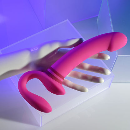 Gender X SHARING IS CARING - Pink 21.9 cm USB Rechargeable Strapless Strap-On